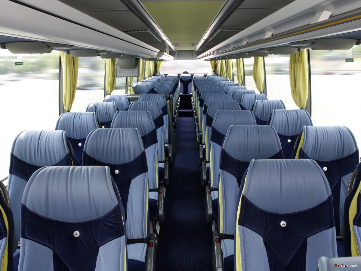 Мерседес Бенц Травего