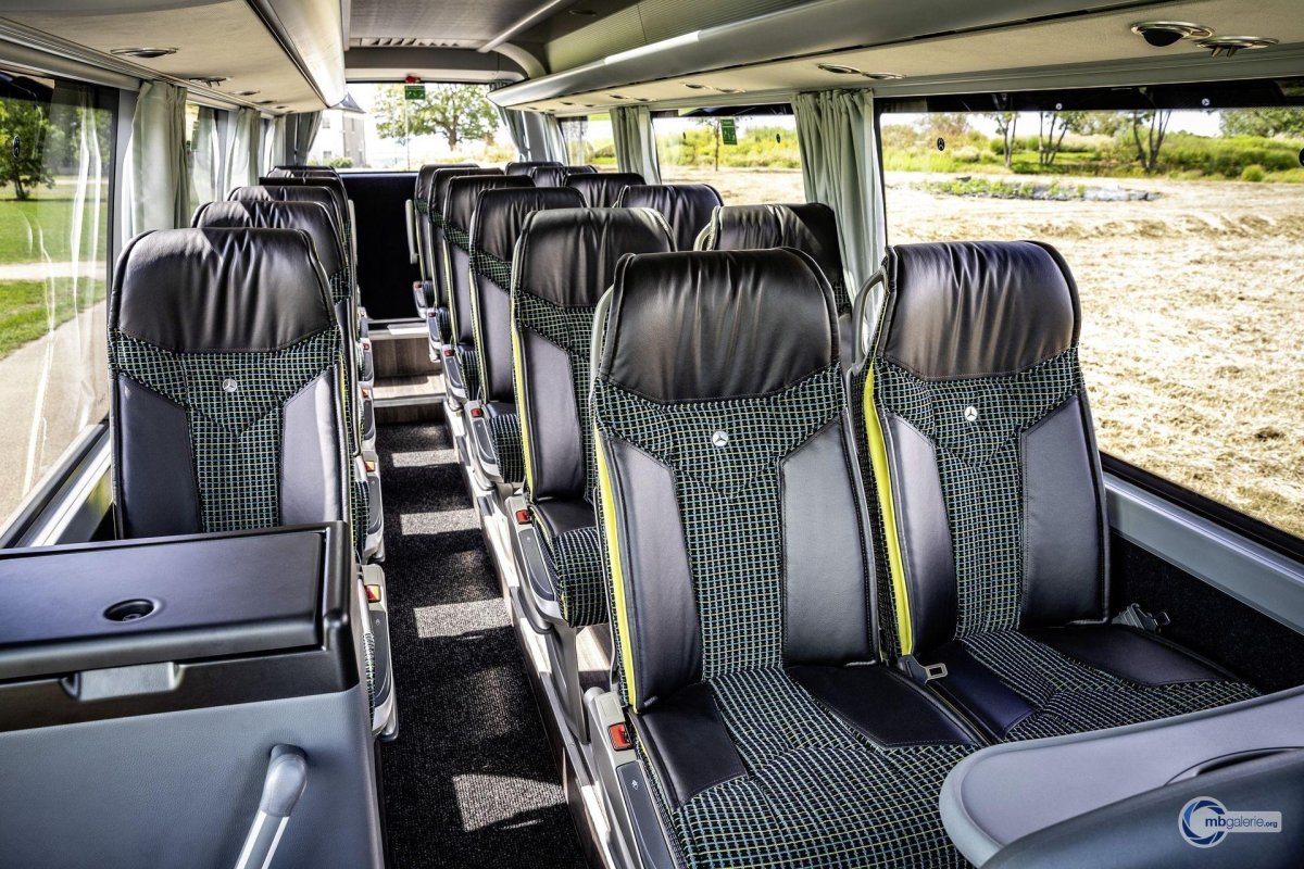 Мерседес Бенц Спринтер 2021 салон