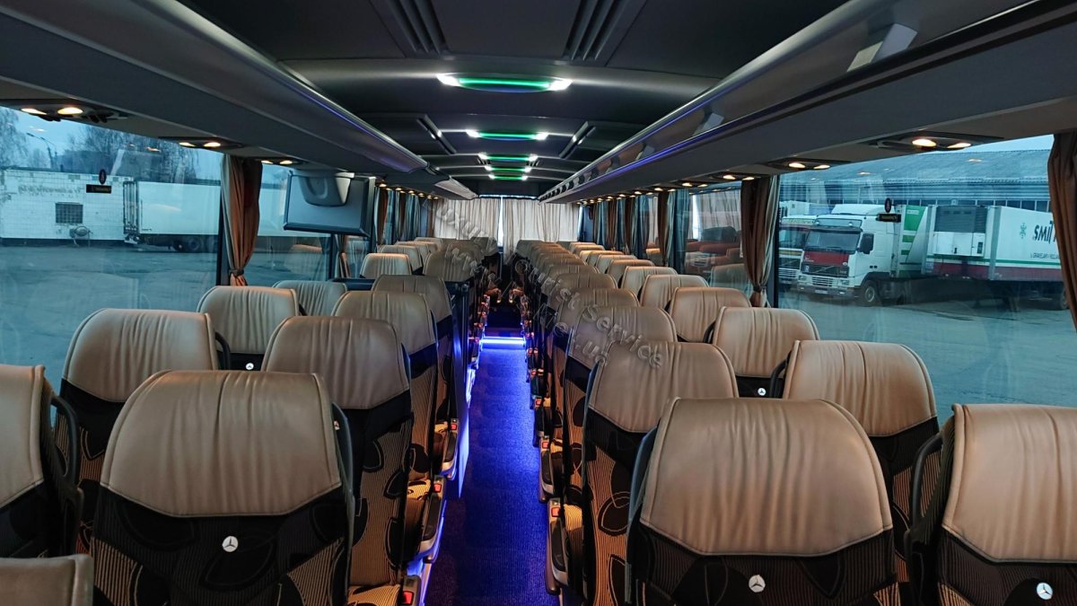 Мерседес Туризмо 0350