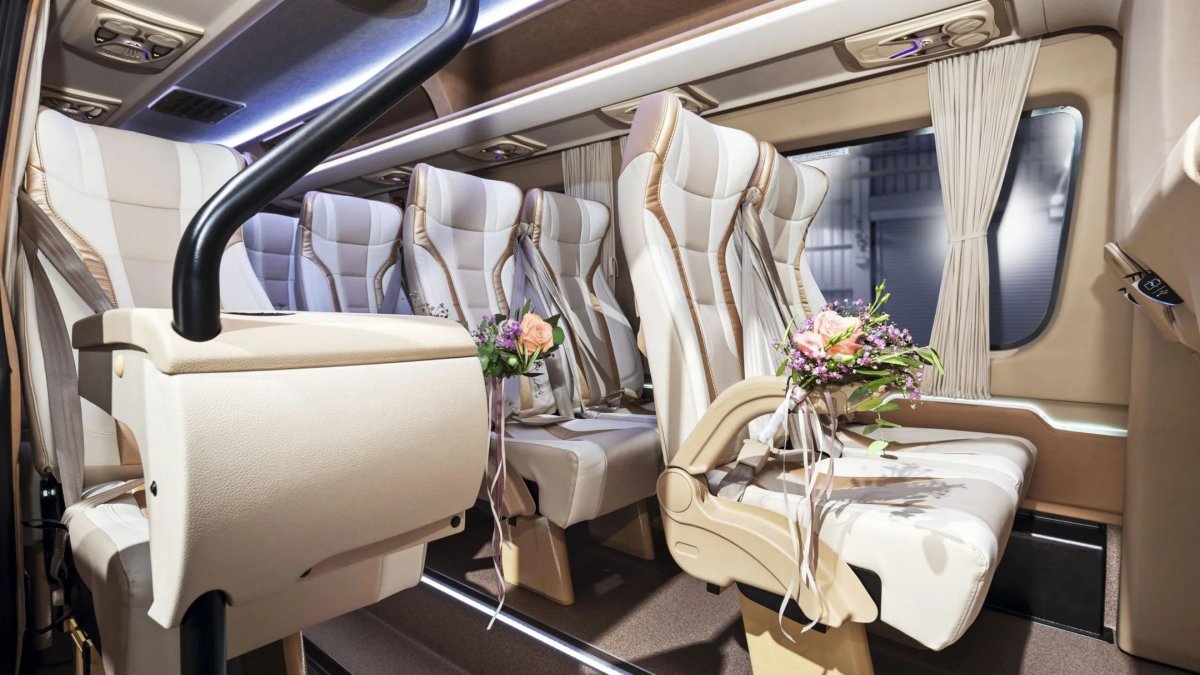 Мерседес Спринтер 2022 салон