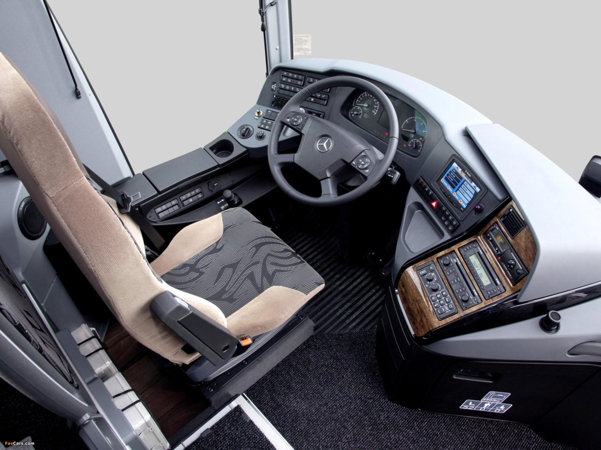 Мерседес Бенц 580 Travego