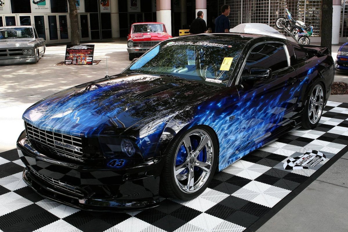 Форд Мустанг хамелеон