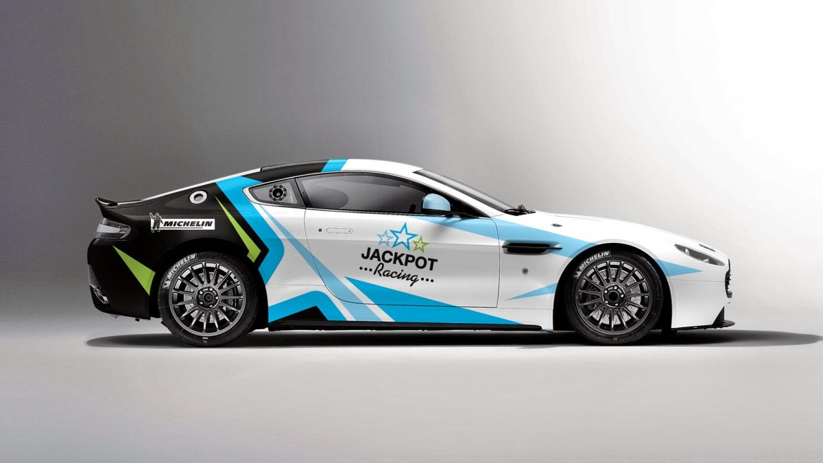 Астон Мартин раллийный