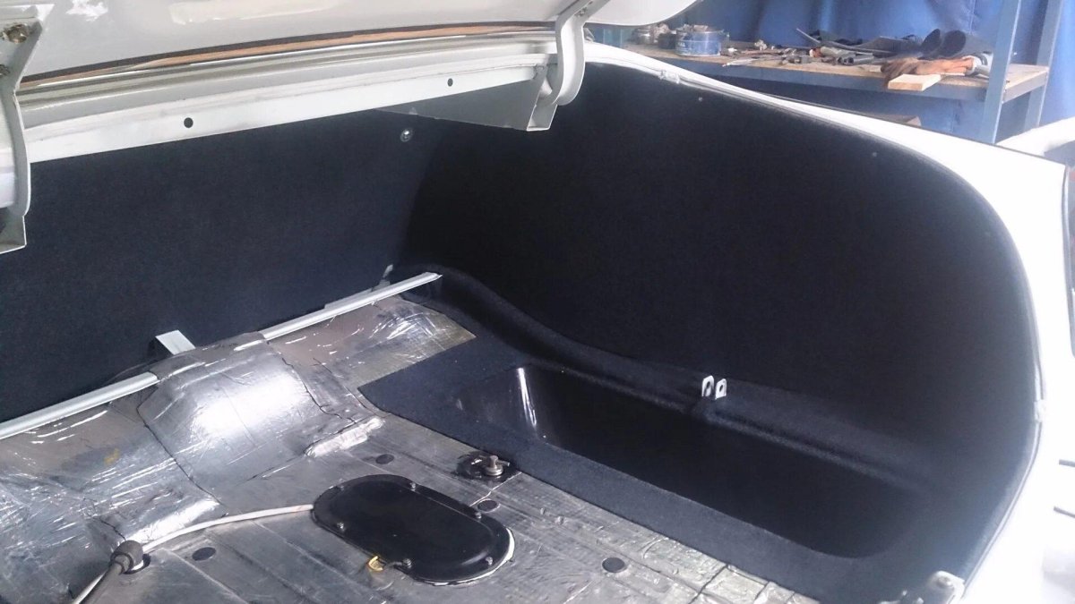 Газовые пружины в багажник ГАЗ 3102