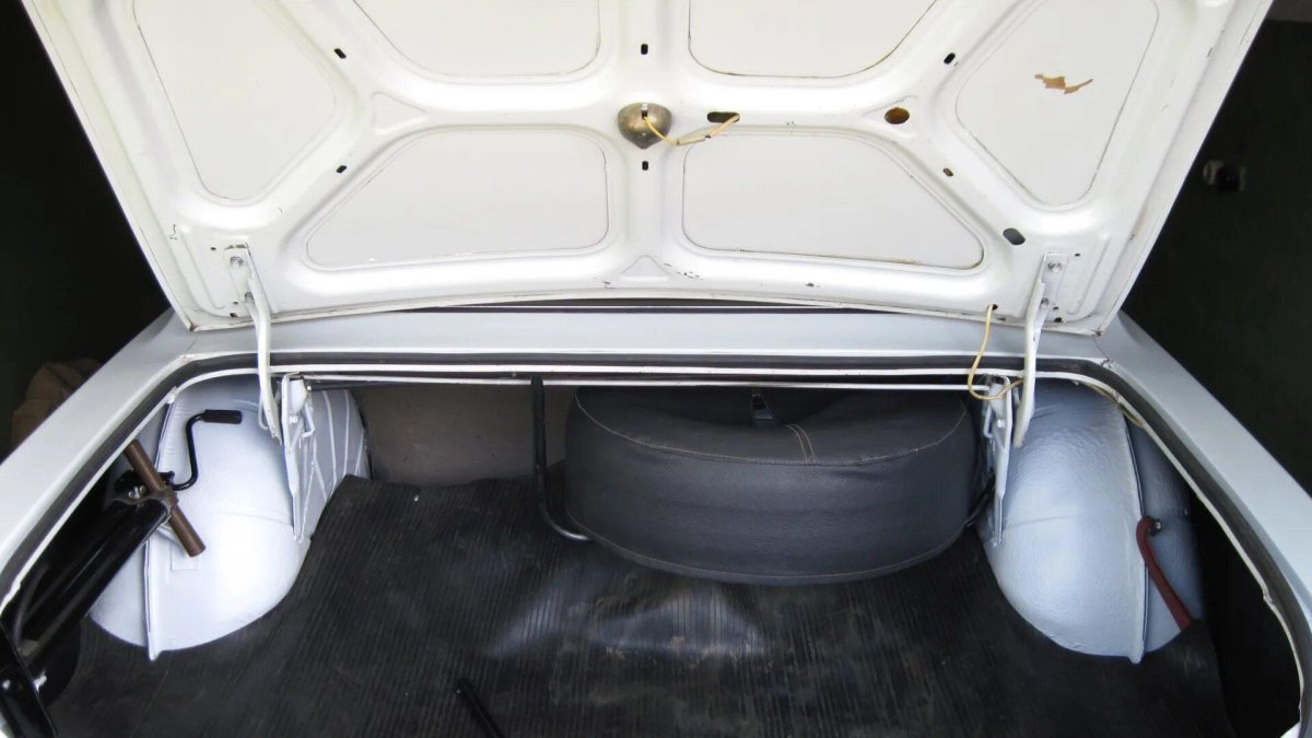 ГАЗ 24 багажник