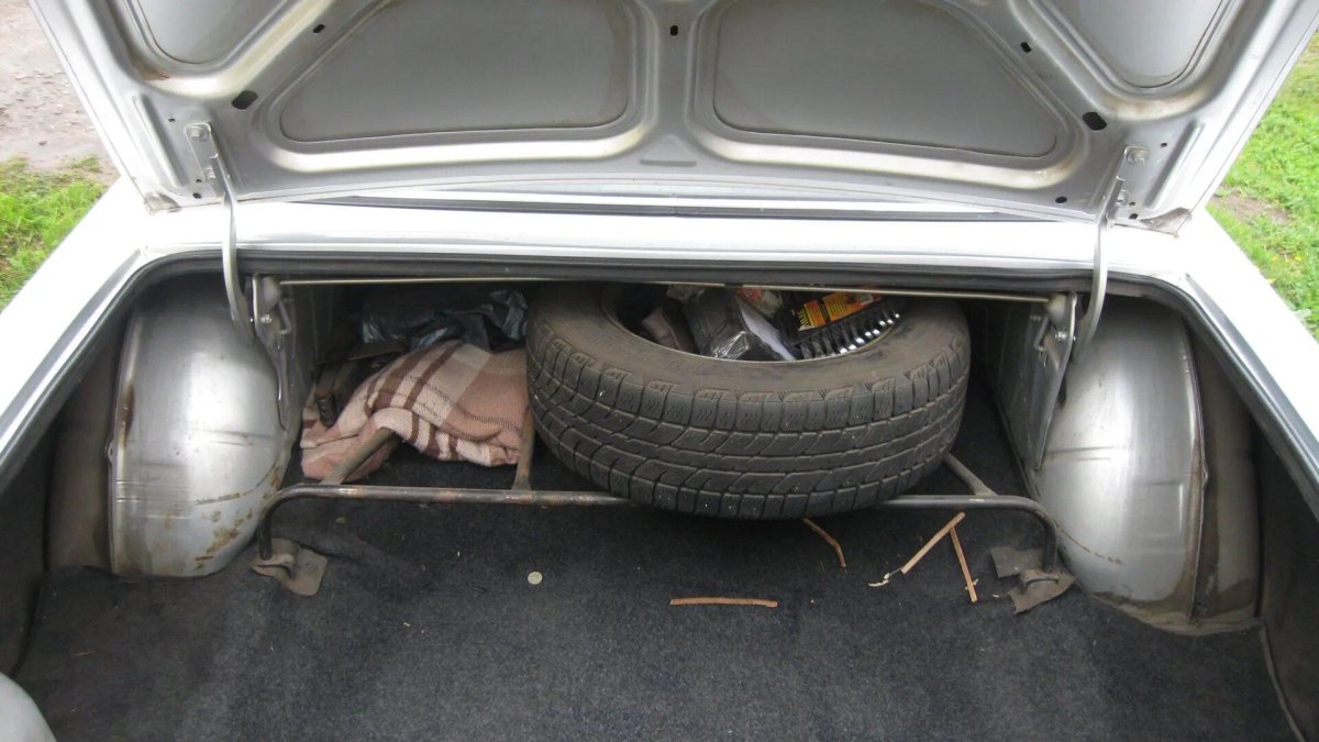 ГАЗ 3102 багажник