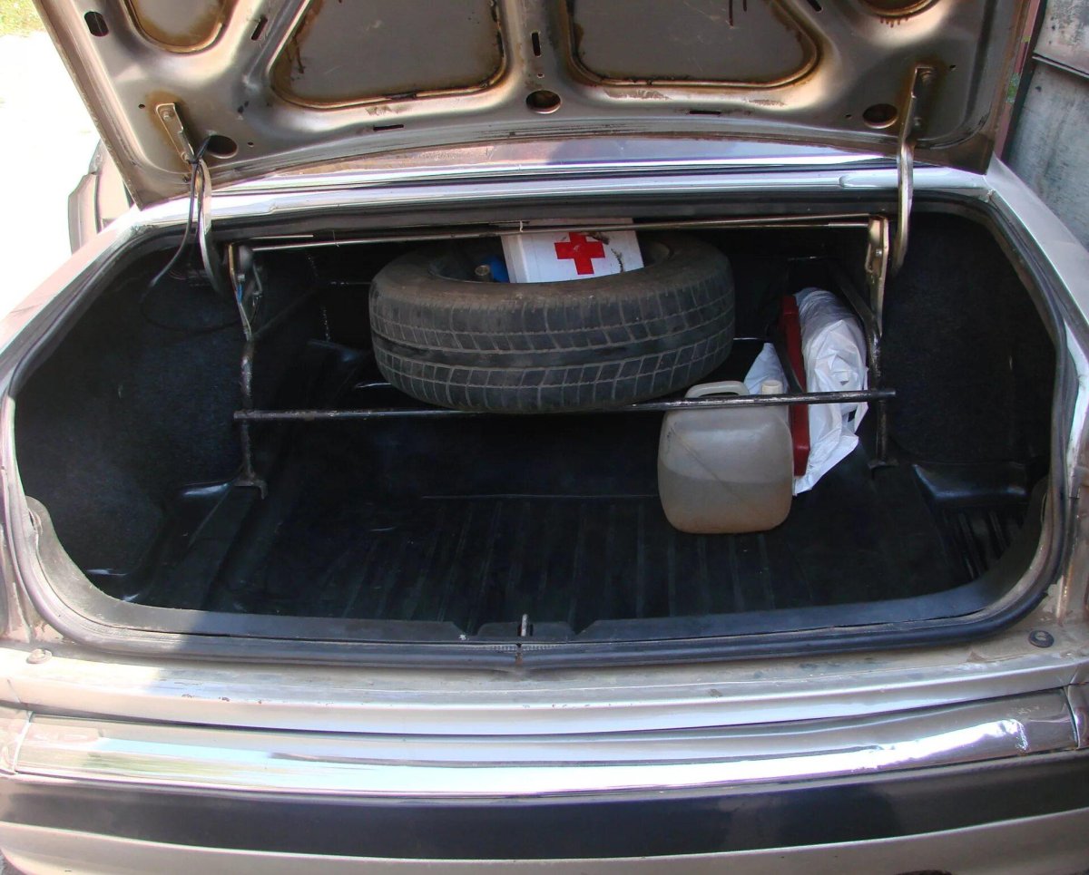 ГАЗ 31105 багажник