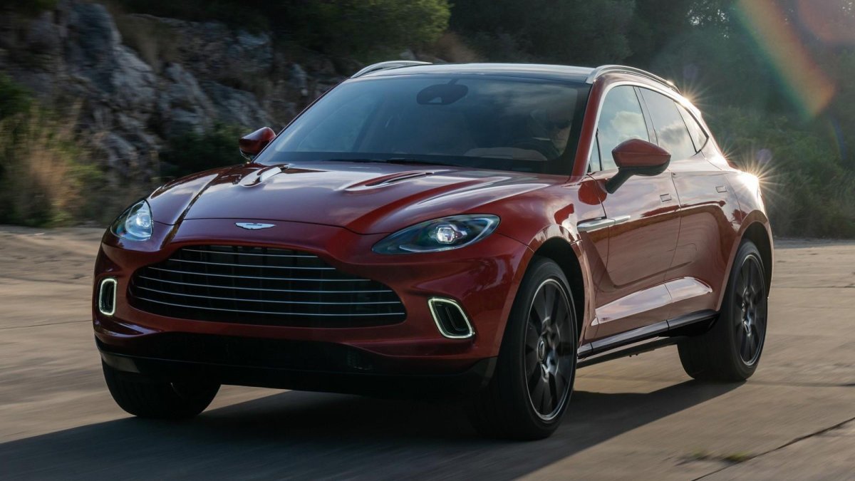 Aston Martin паркетник