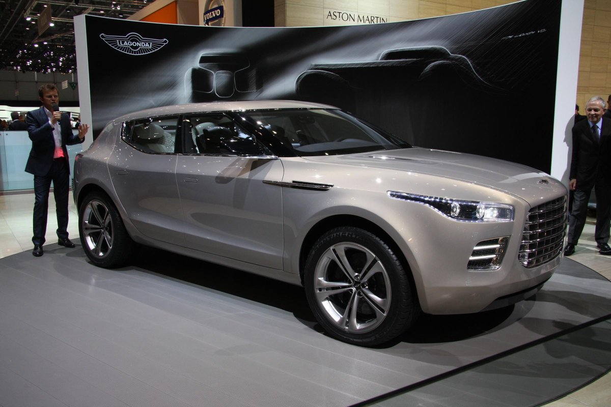 Астон Мартин джип