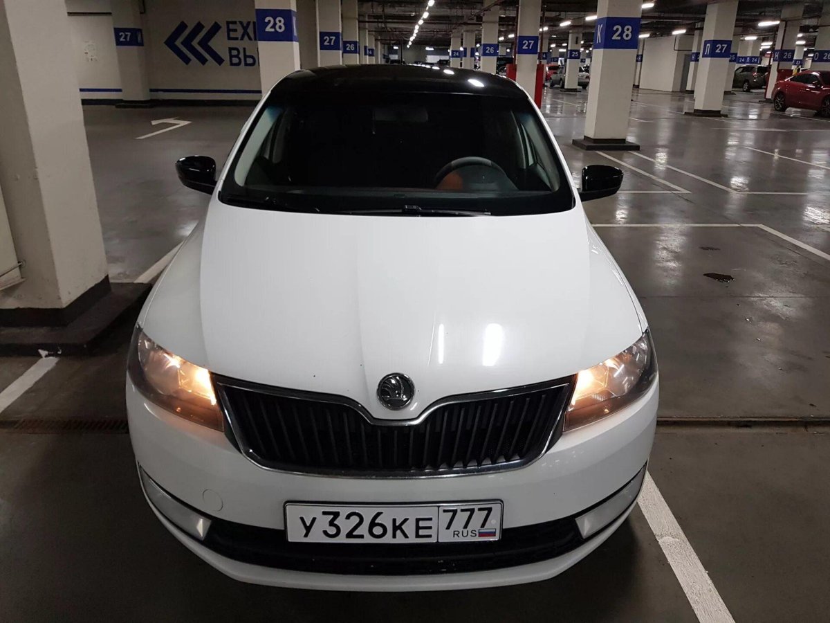 Шкода Рапид 2014 белая