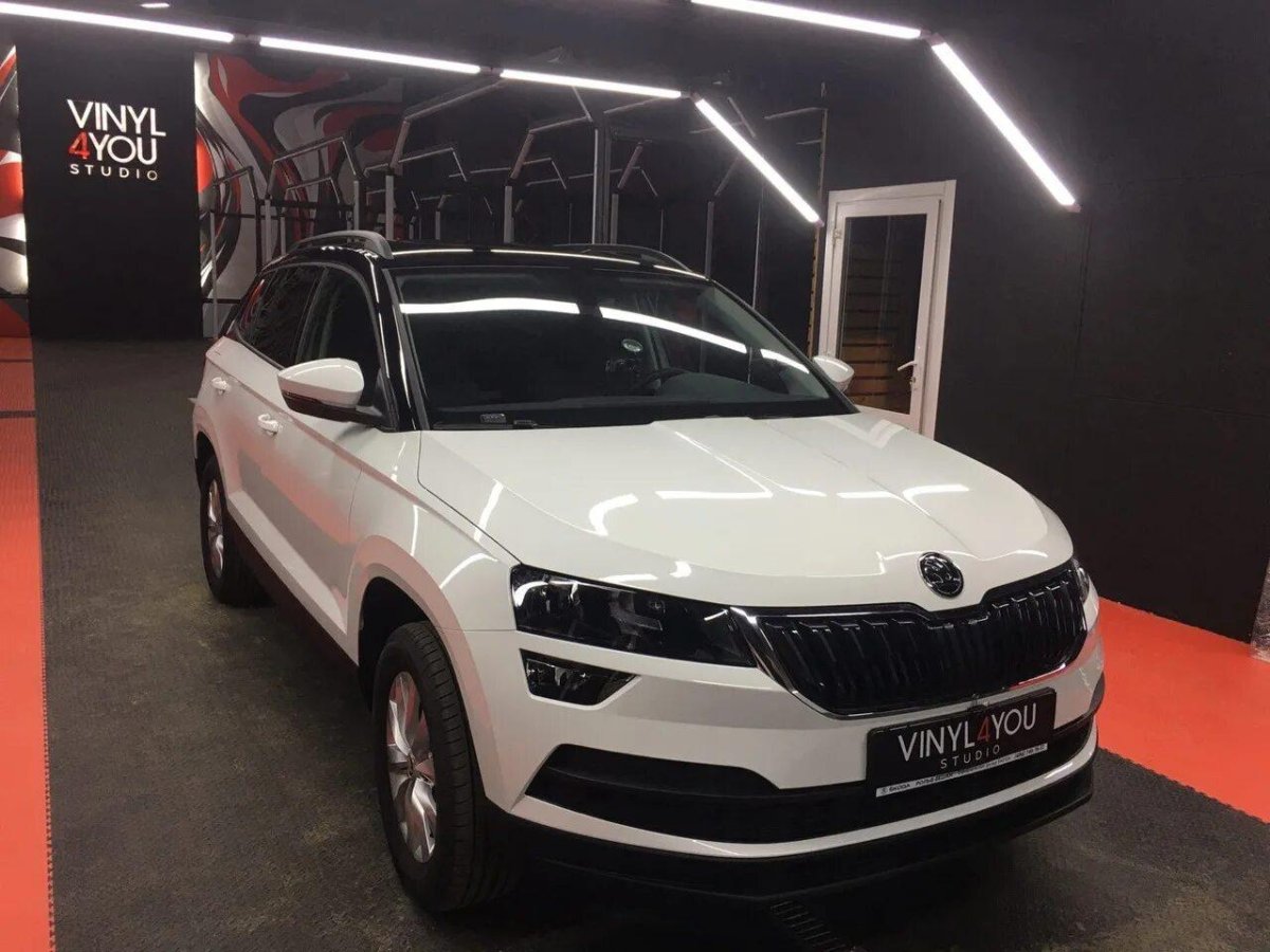 Skoda Karoq белый