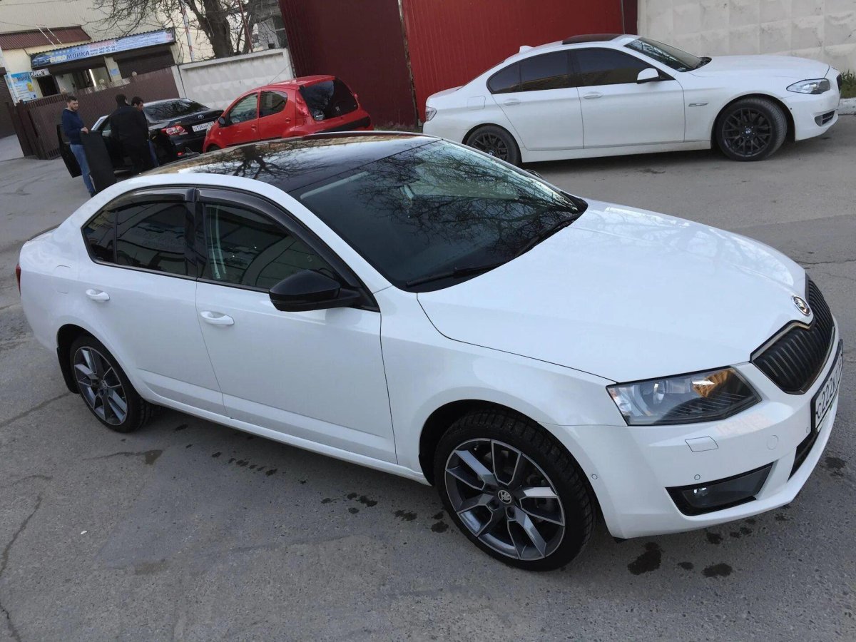 Skoda Octavia a7 белая