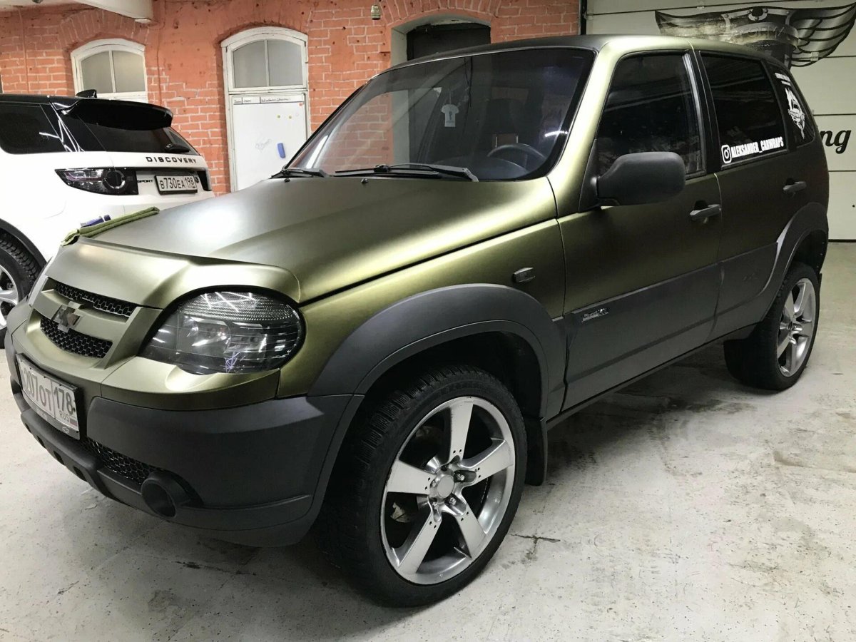 Шевроле Нива бронза металлик 151