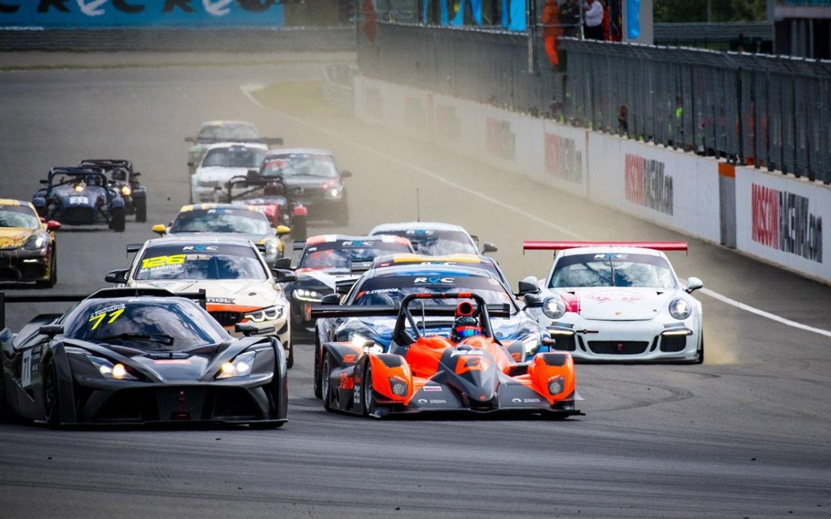 Автомобиль для кольцевых гонок