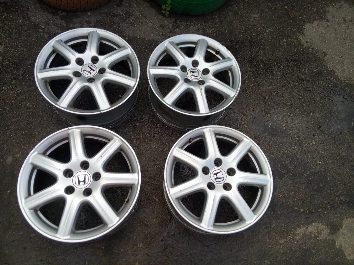 Хонда Цивик на дисках р 17