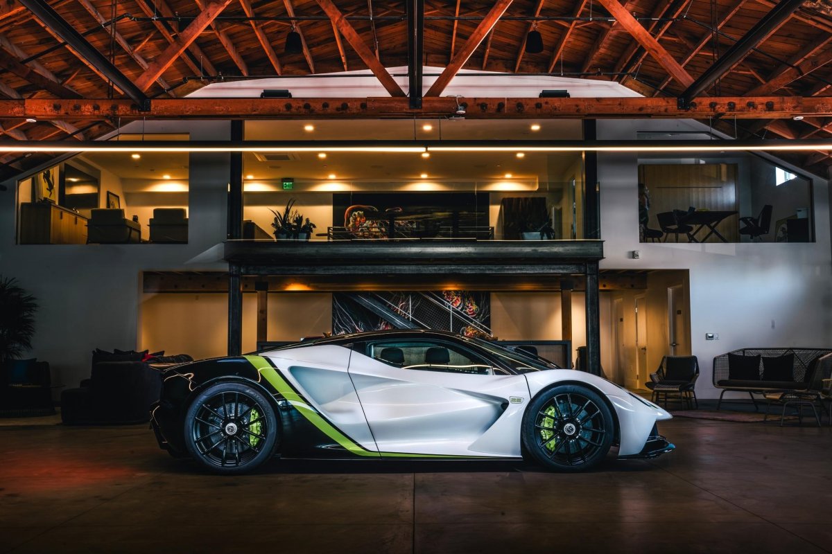 Lotus Evija электрокар