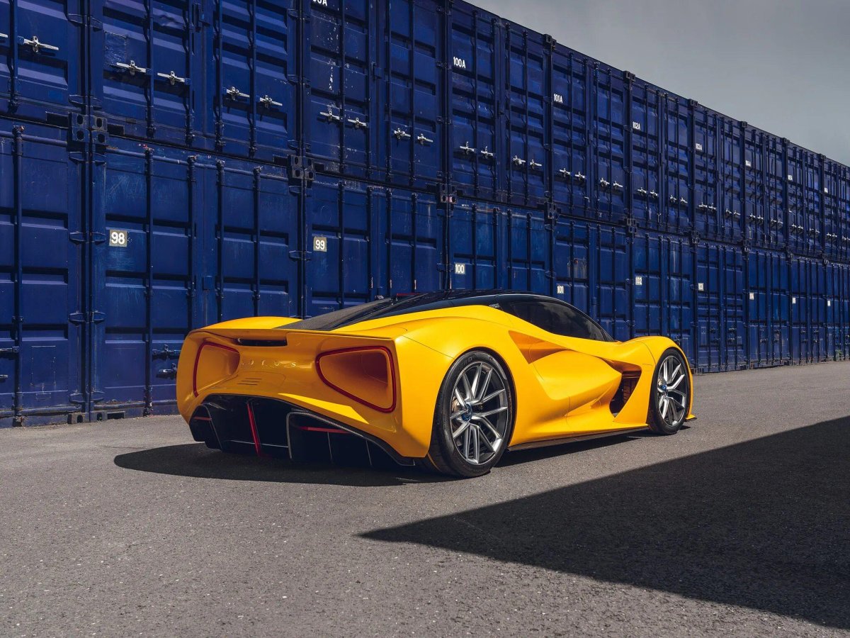 Lotus Evija x 2024 — новая версия британского гиперкара
