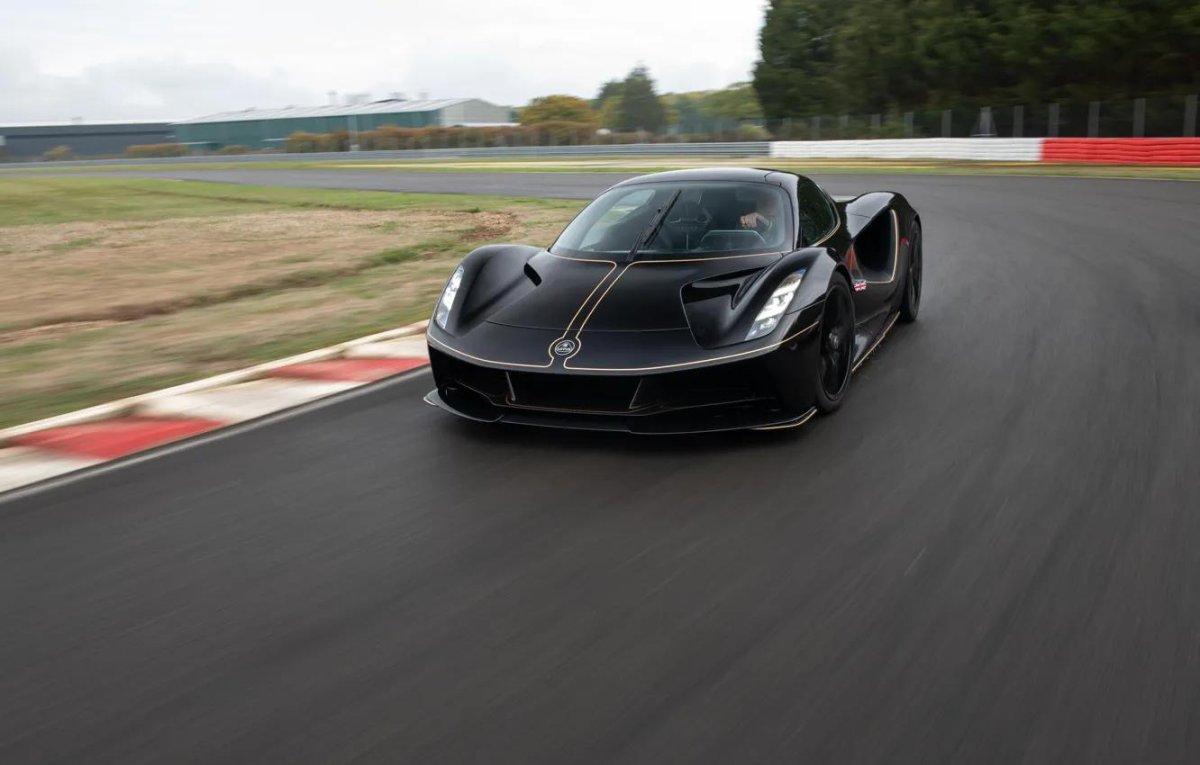 Лотус гиперкар