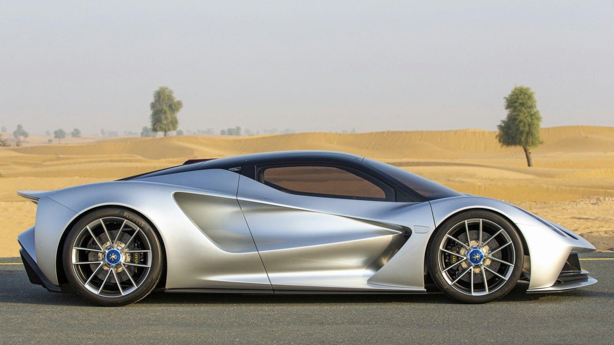 Лотус машина 2020