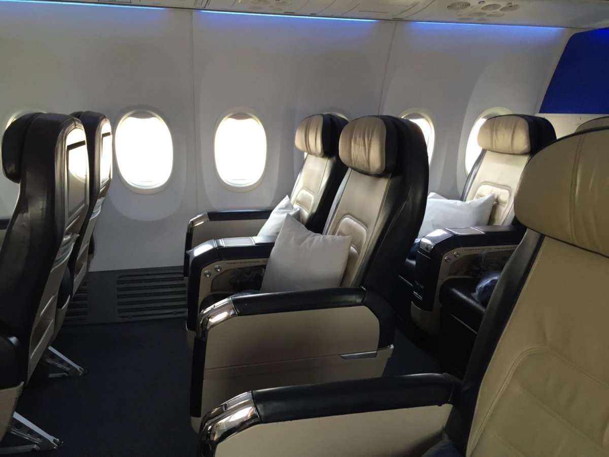 Flydubai бизнес класс 737-800