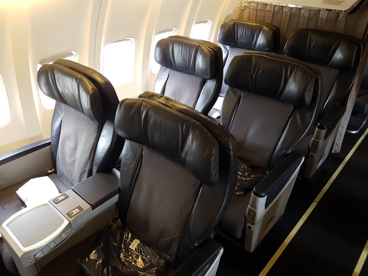 Бизнес Боинг 737-800 класс бизнес