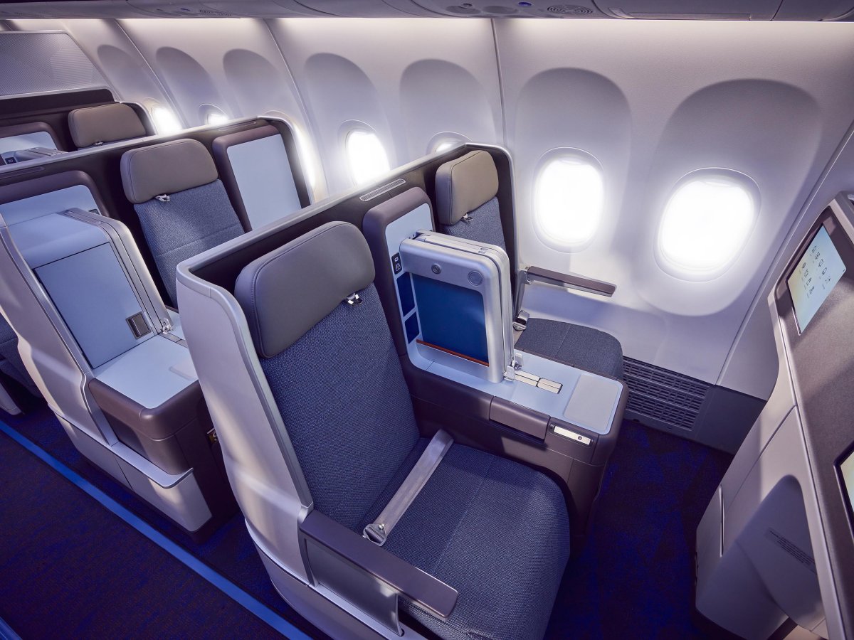 Flydubai Boeing 737-800 бизнес класс