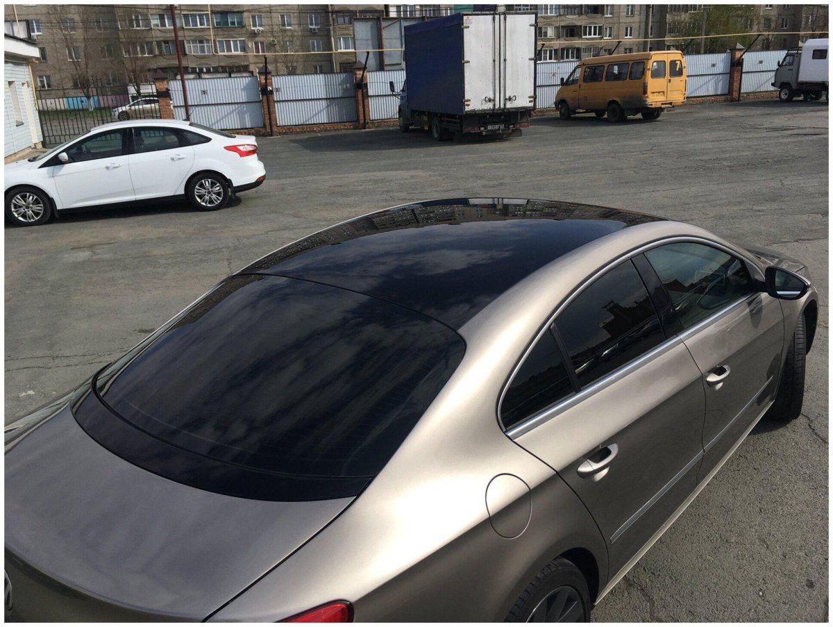 Чёрная крыша Пассат СС серебристый