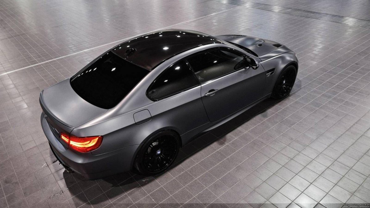 BMW e92 с черной крышей