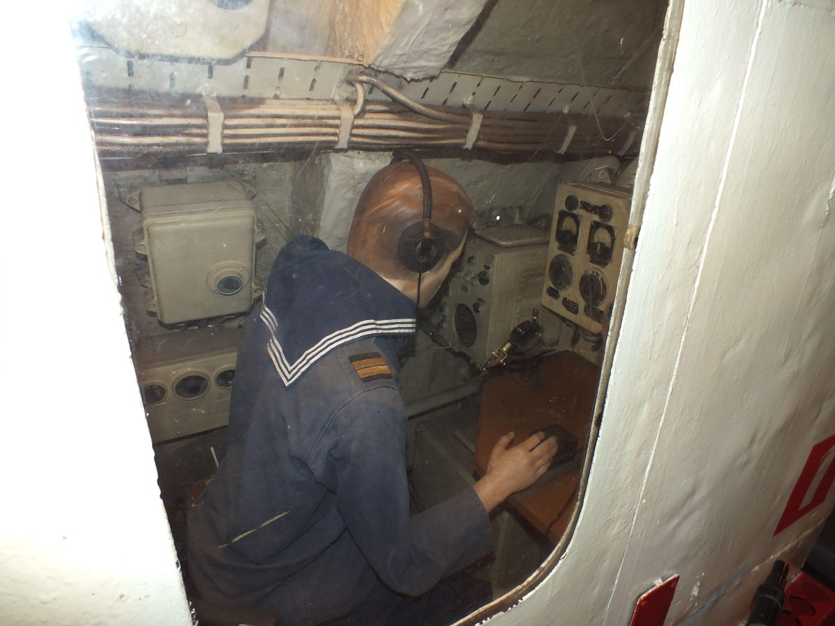 Акустик на подводной лодке