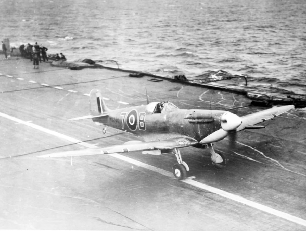 Палубный истребитель Fairey Fulmar