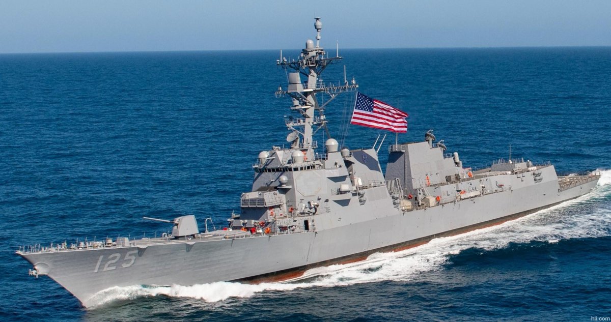 Арли Берк эсминец