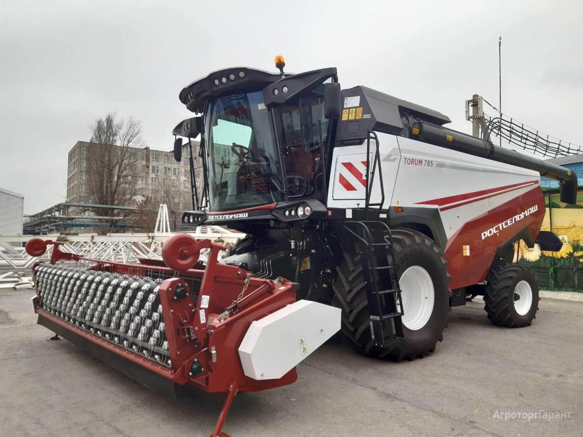 Комбайн Торум 785