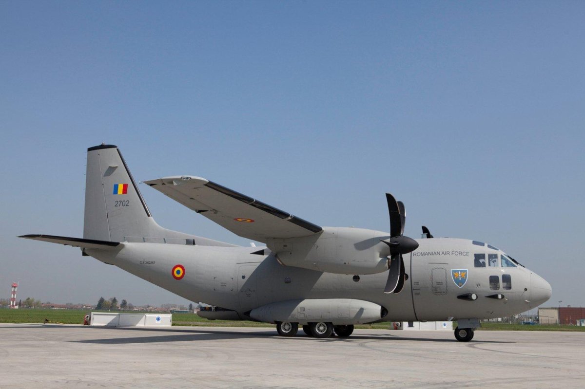 Alenia c-27j Spartan самолет