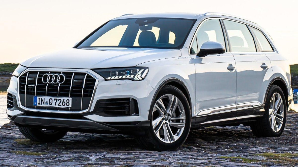 Ауди q7 2020