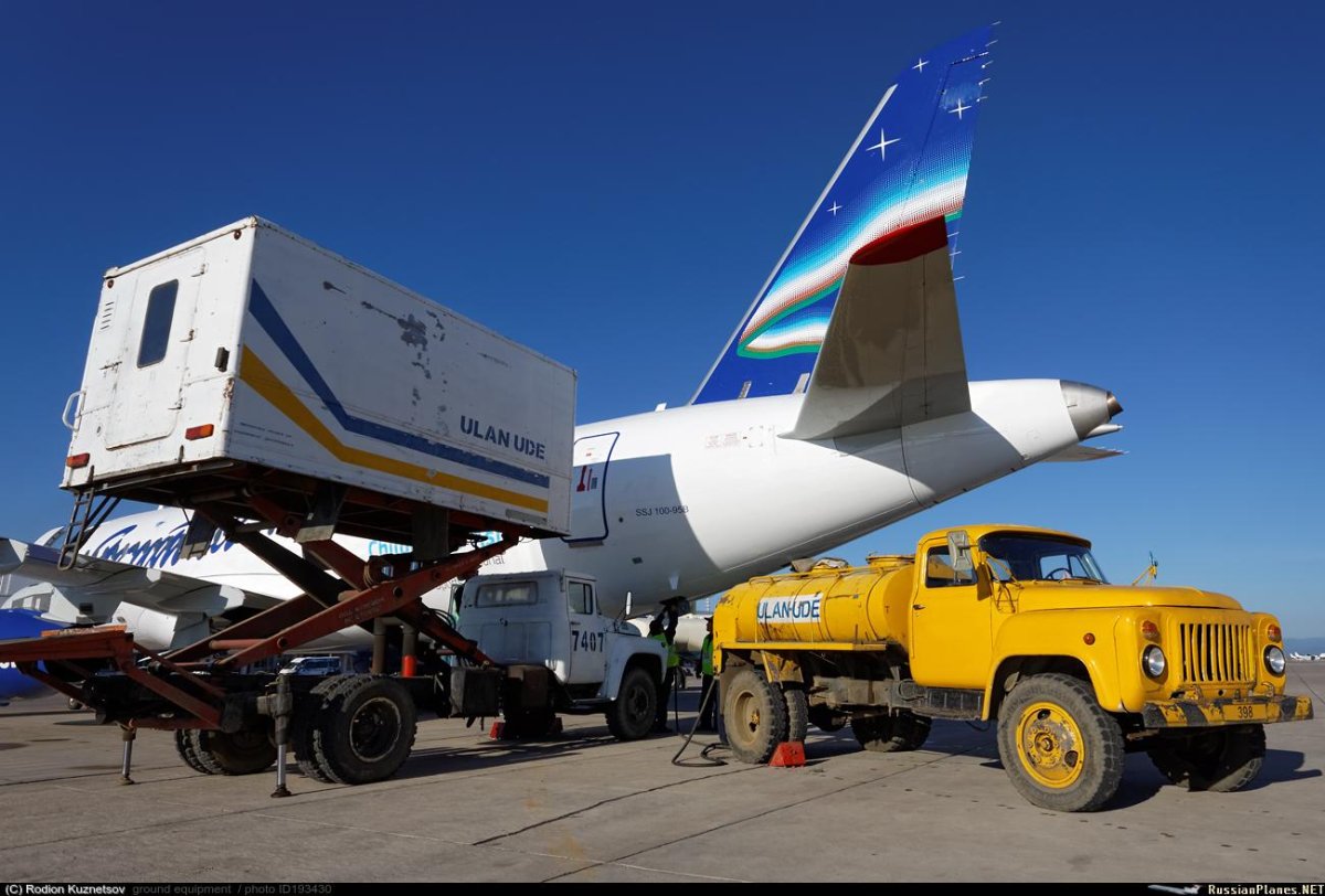 Аэродромный Автолифт ЗИЛ