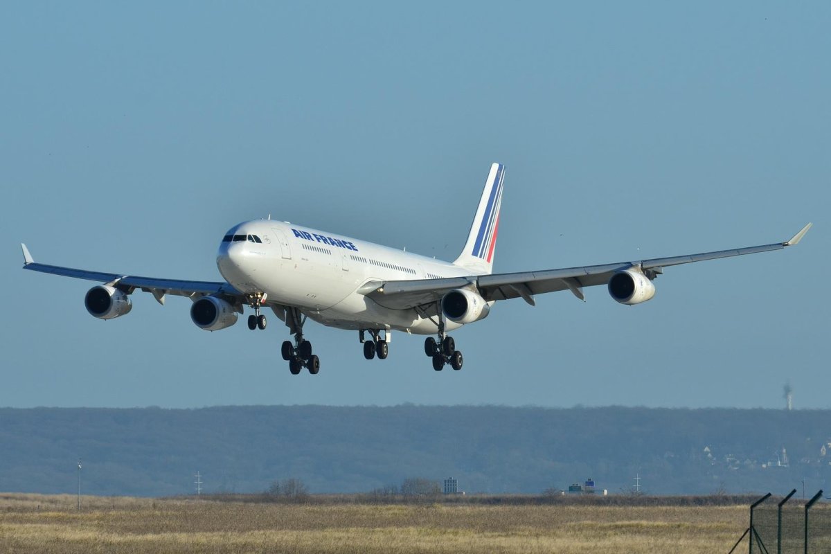 Аэробус 340-300