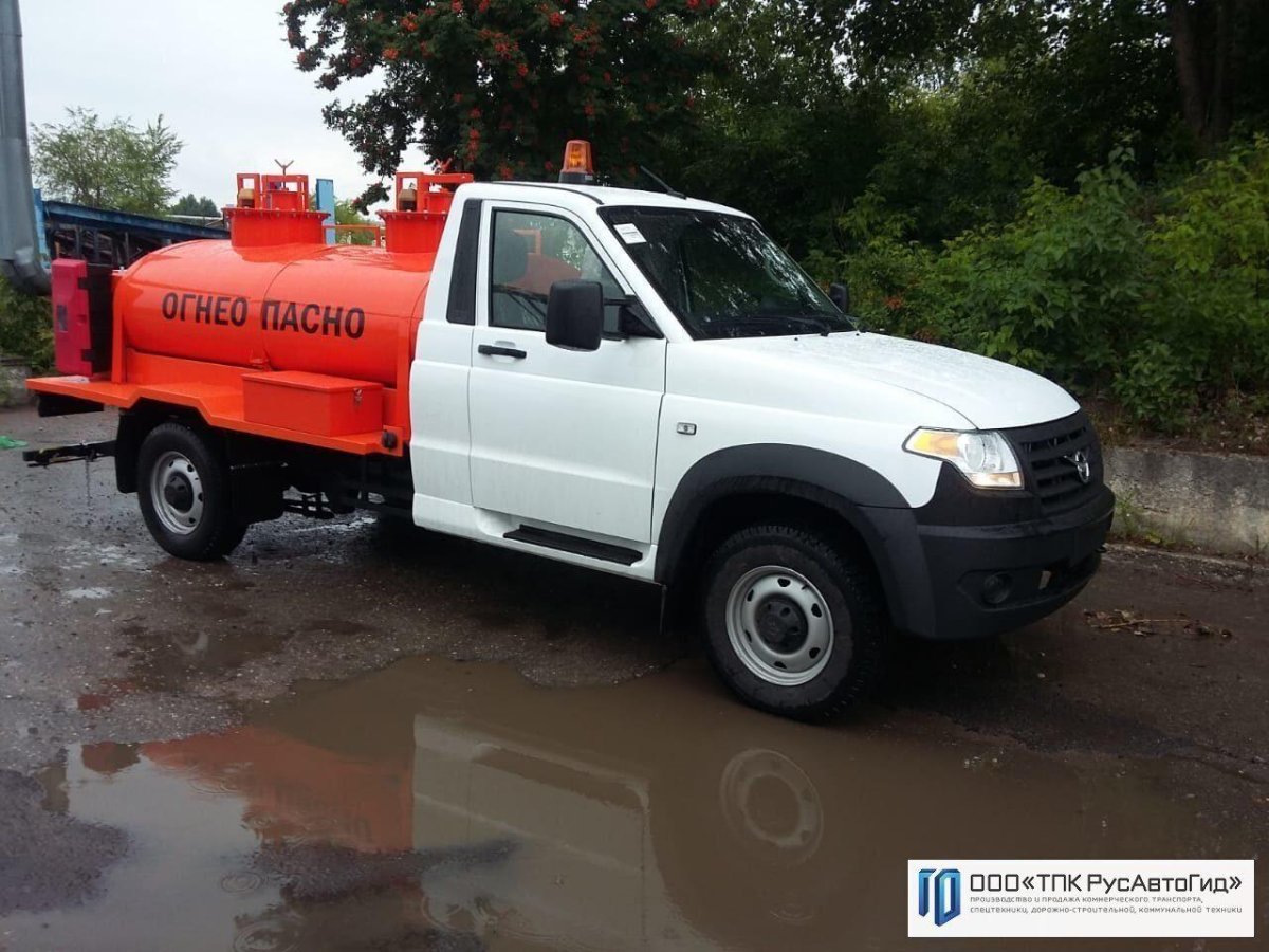 УАЗ профи топливозаправщик