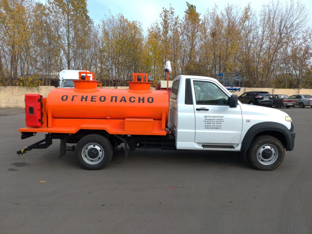 УАЗ профи топливозаправщик