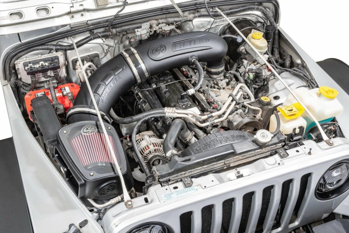 Подкапотное пространство Jeep Wrangler TJ