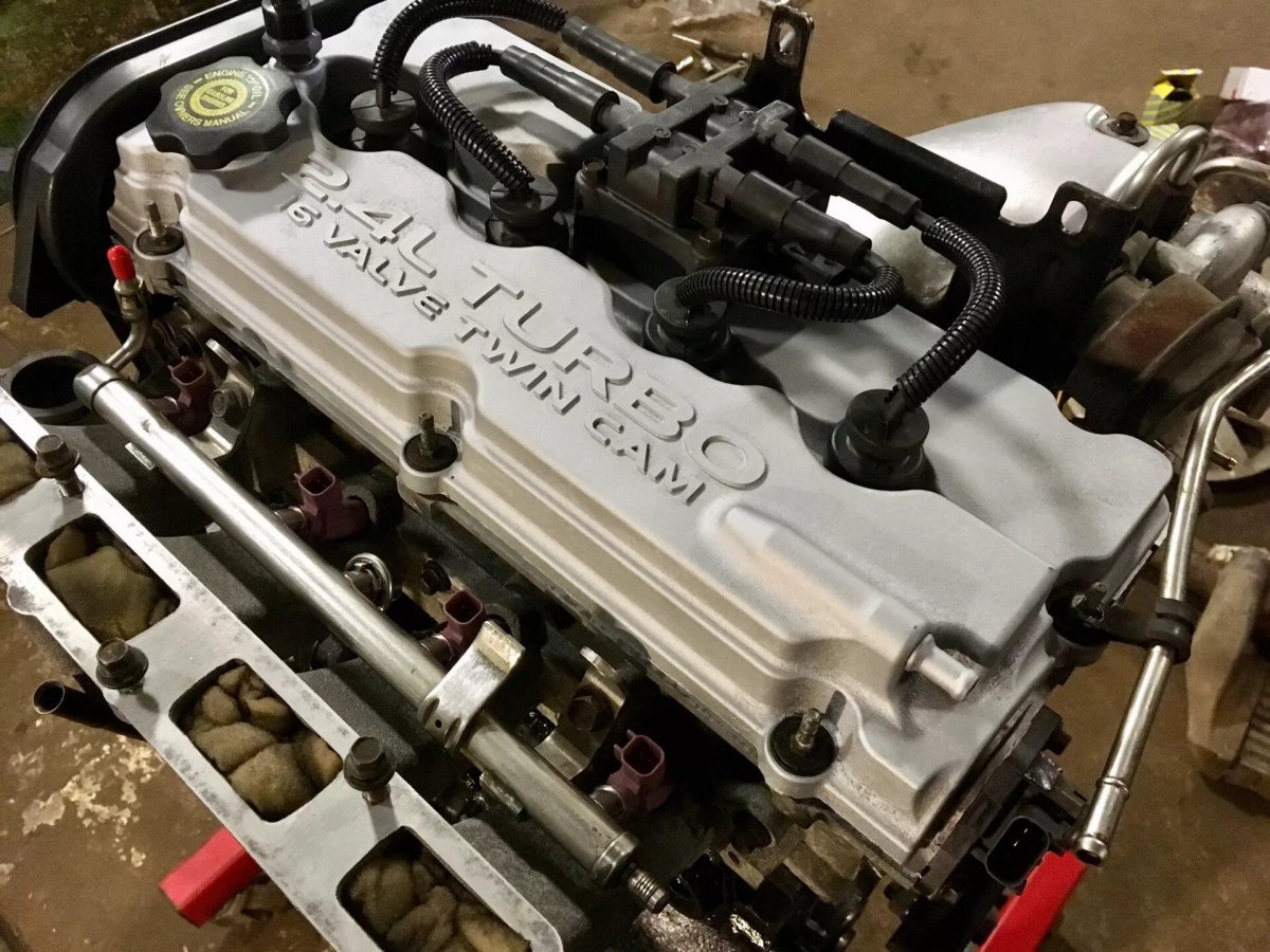 Мотор Крайслер 2.4