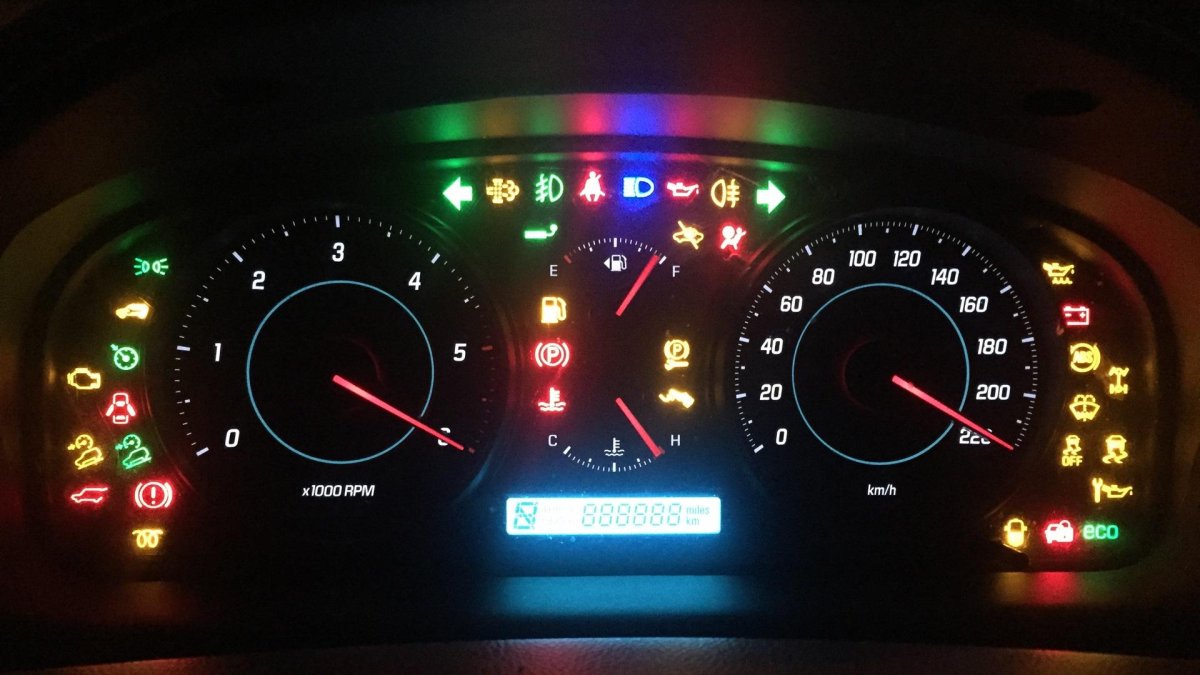 Приборная панель Шевроле Каптива с140