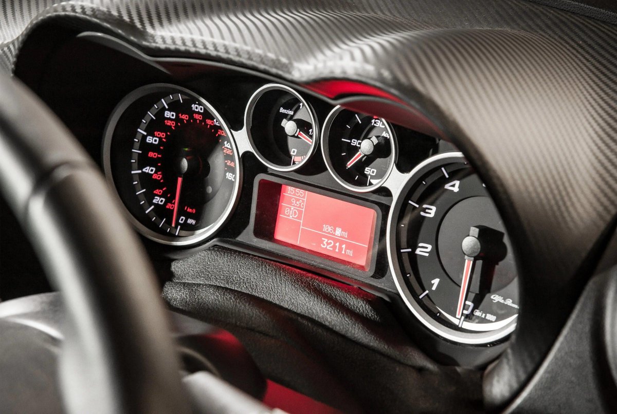 Alfa Romeo Mito приборка