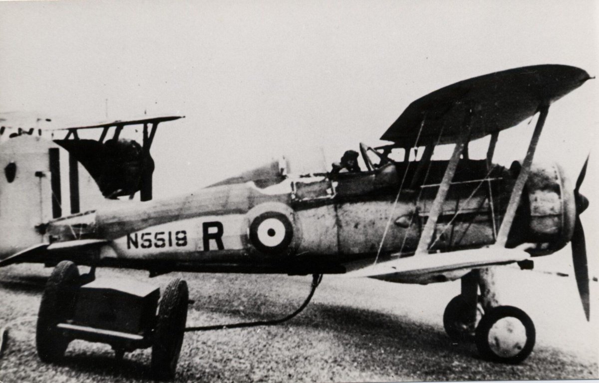 Истребитель Глостер Гладиатор