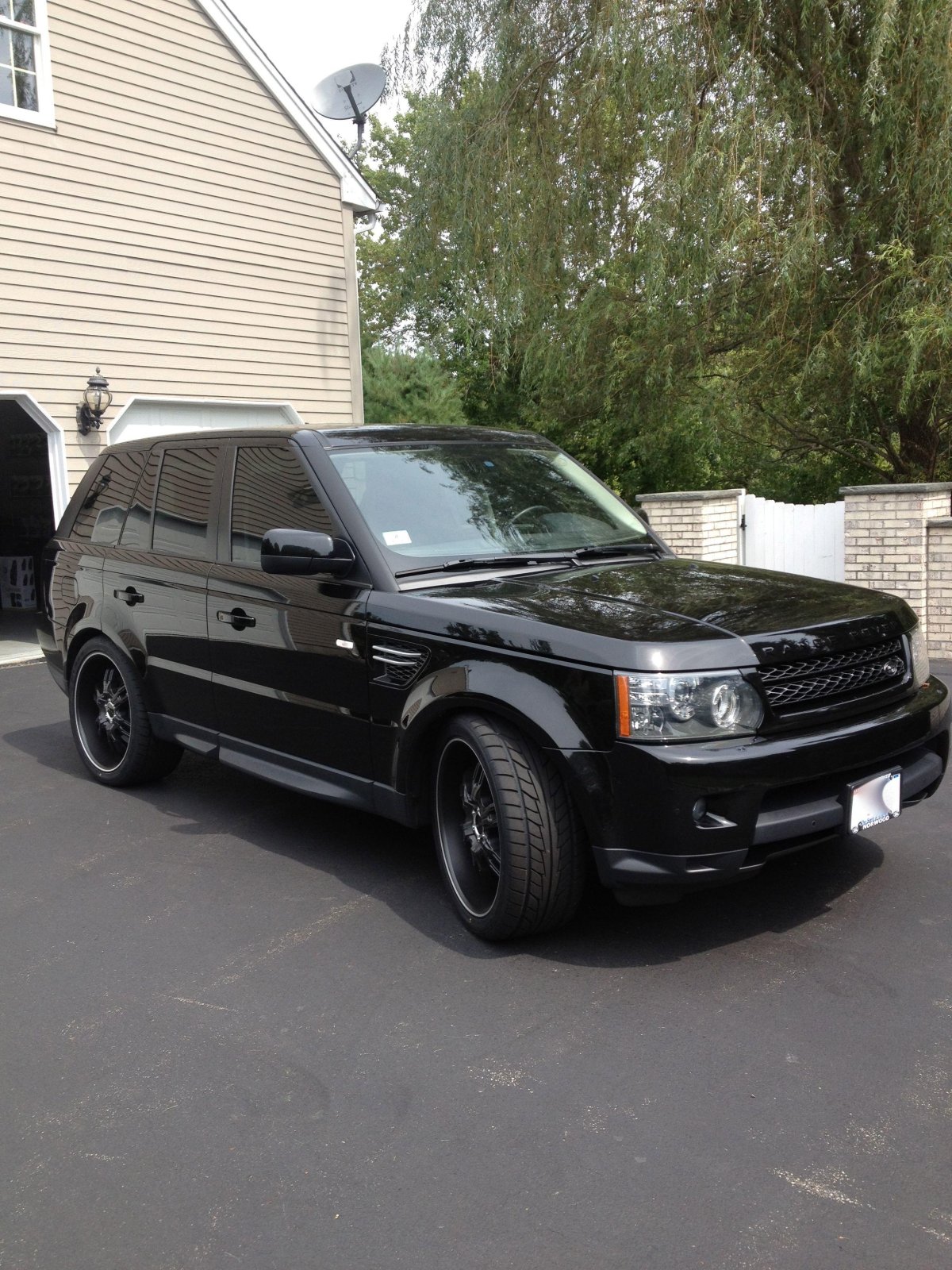 Рендж Ровер спорт 2010 черный