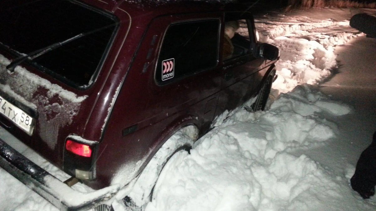 Нива Вишневая Разбитая