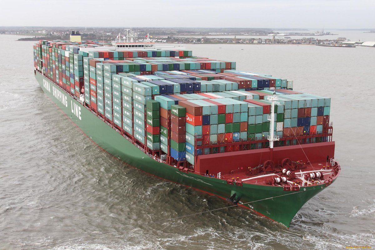 Контейнеровоз CSCL Globe