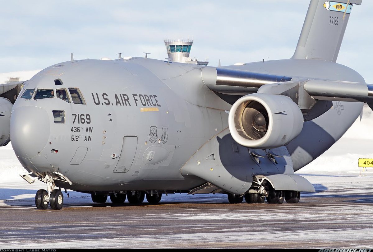 Boeing c-17 Globemaster III военно-транспортные самолёты