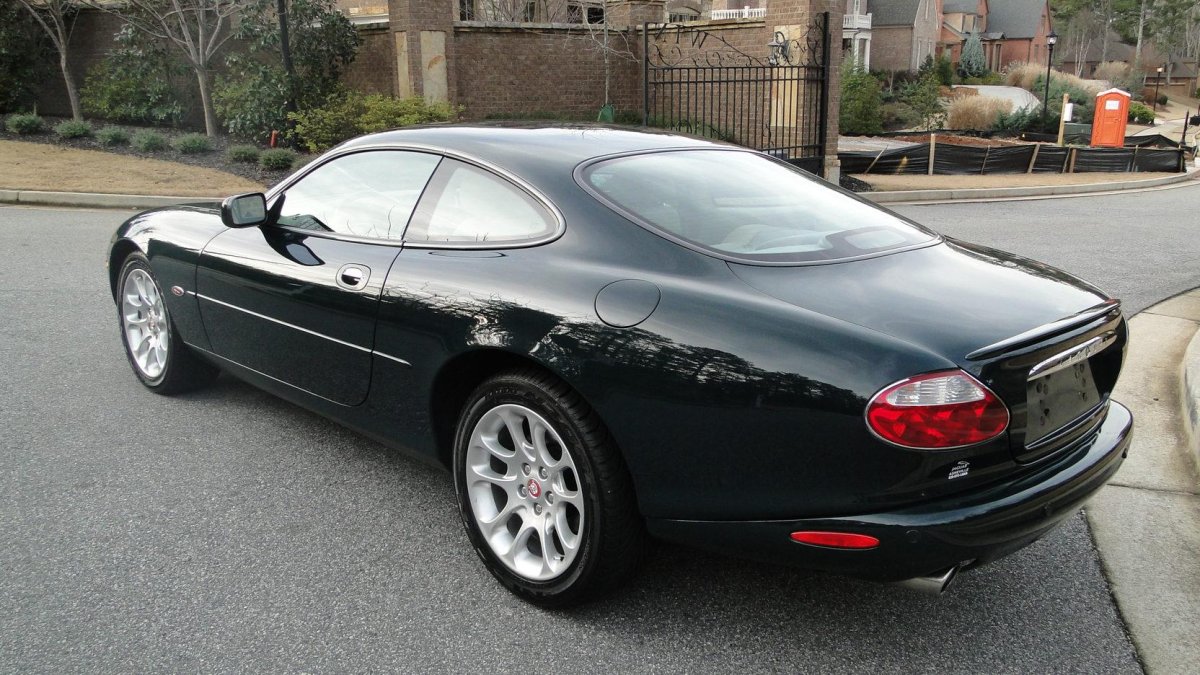 Ягуар XKR 2002