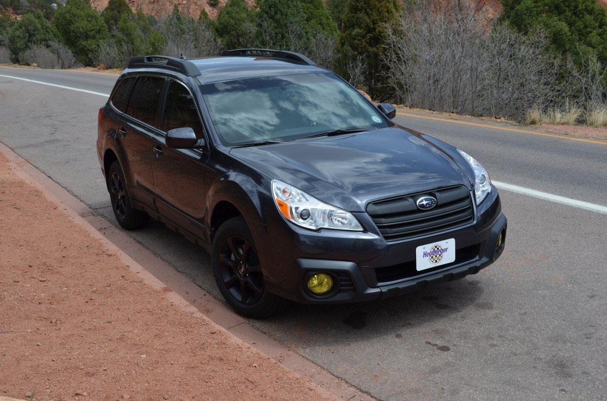 Субару Аутбек 2010 черный