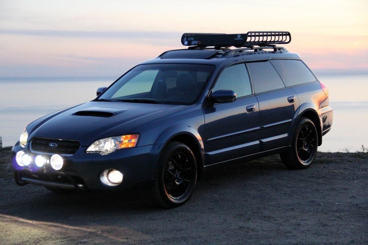 Субару Аутбек 2005